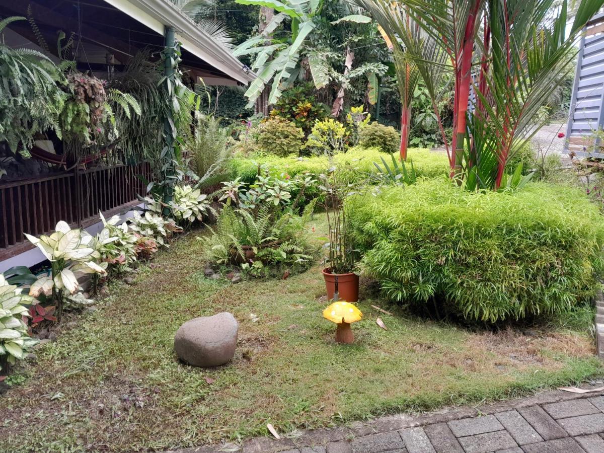 Hotel Casas Guaney Manuel Antonio Esterno foto