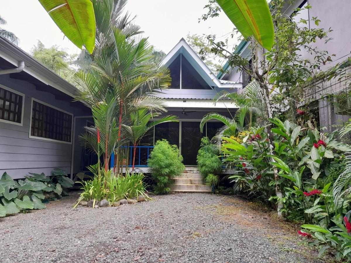 Hotel Casas Guaney Manuel Antonio Esterno foto